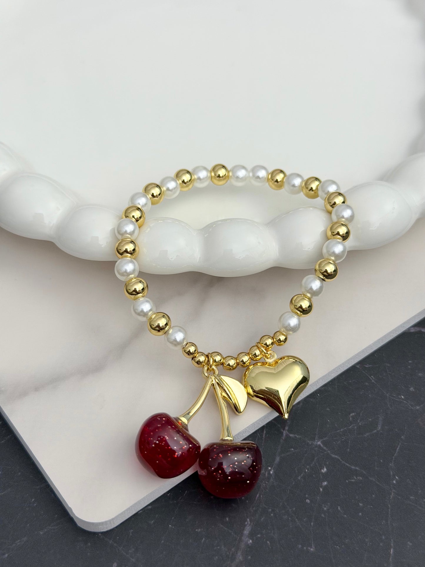 Corazón Cherry Bracelet