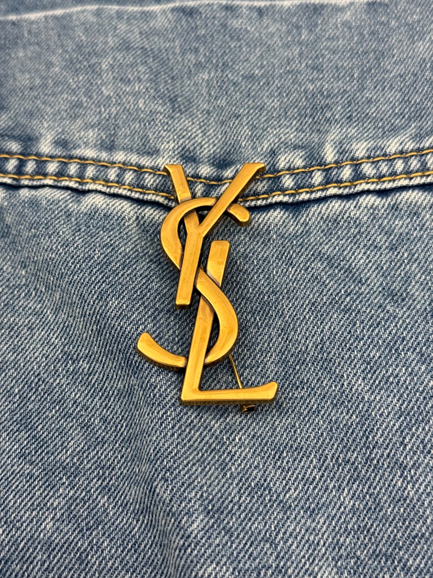 Ys Brooch