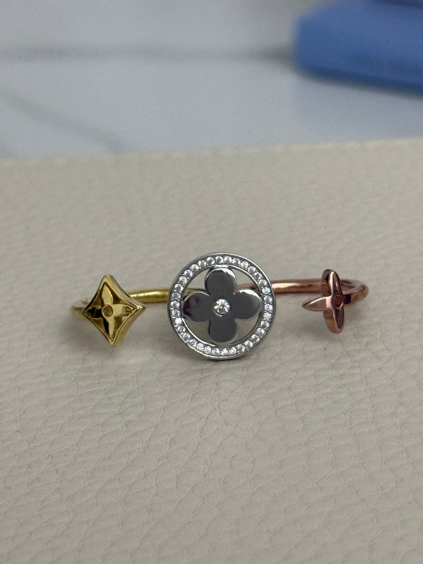 Lou Open Ring