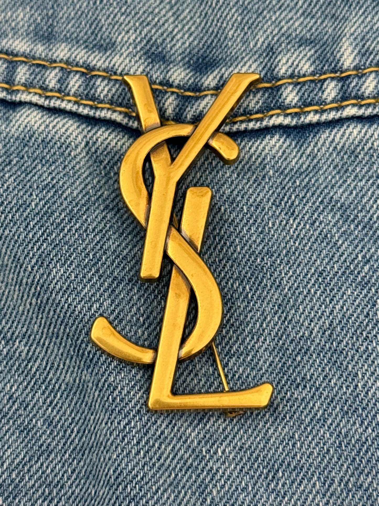 Ys Brooch