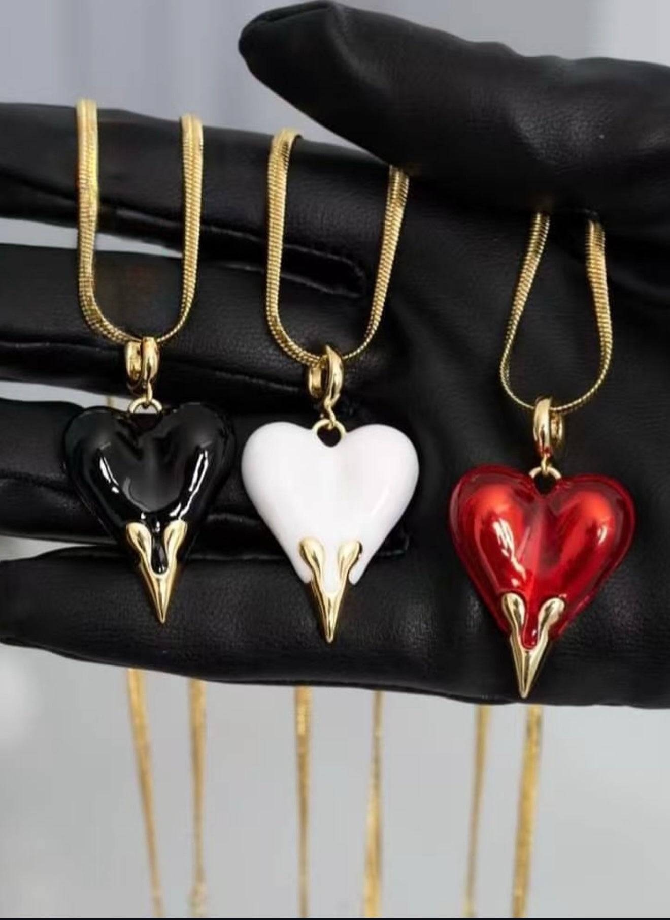 Corazón Esmaltado Necklace