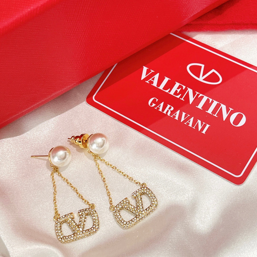 Valentina Pearl Earring