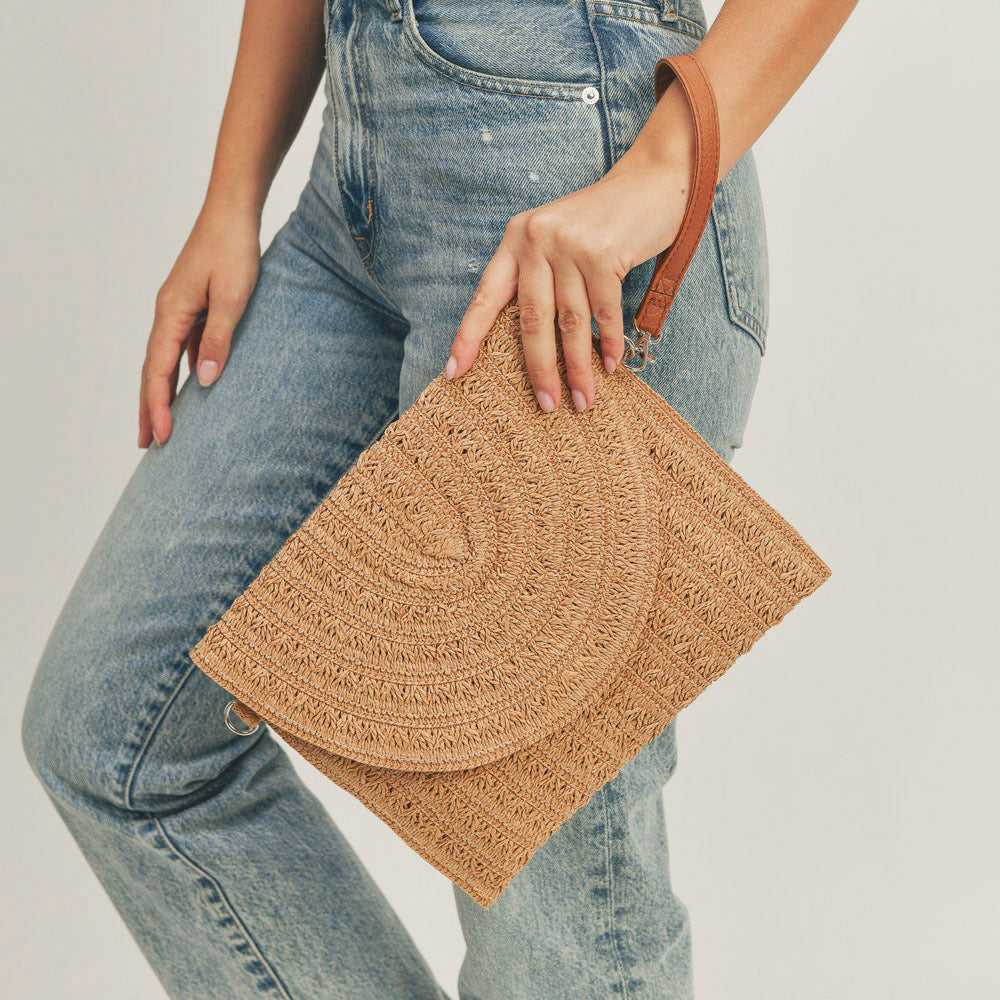 STRAW ENVELOPE CROSSBODY & CLUTCH
