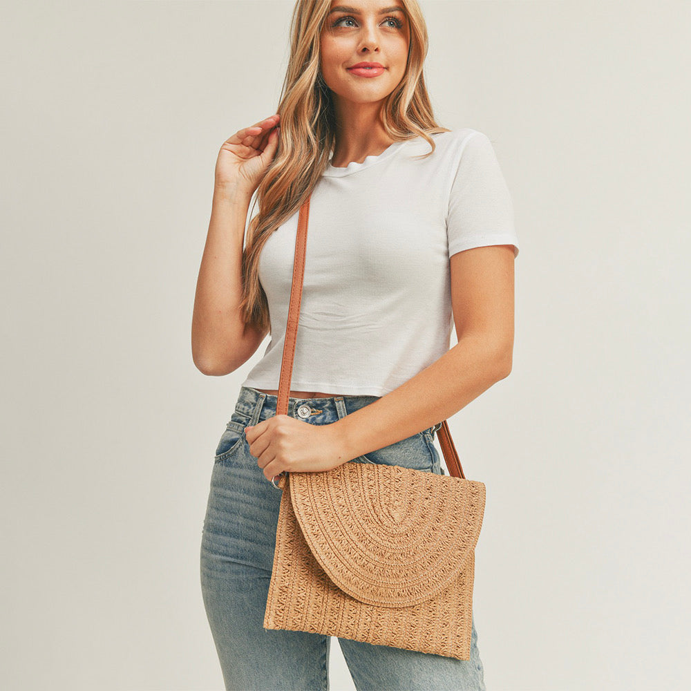 STRAW ENVELOPE CROSSBODY & CLUTCH