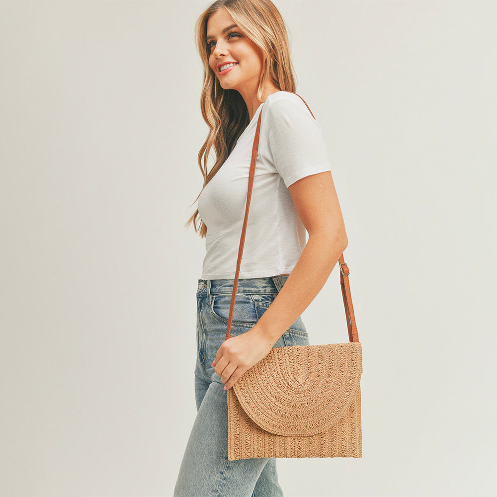 STRAW ENVELOPE CROSSBODY & CLUTCH