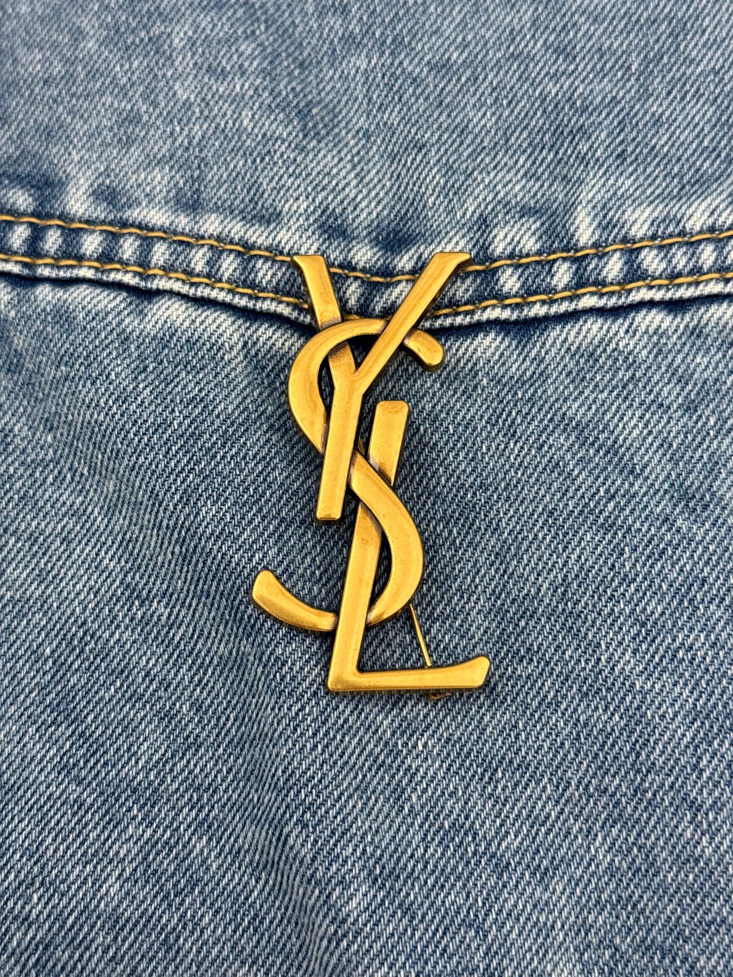 Ys Brooch