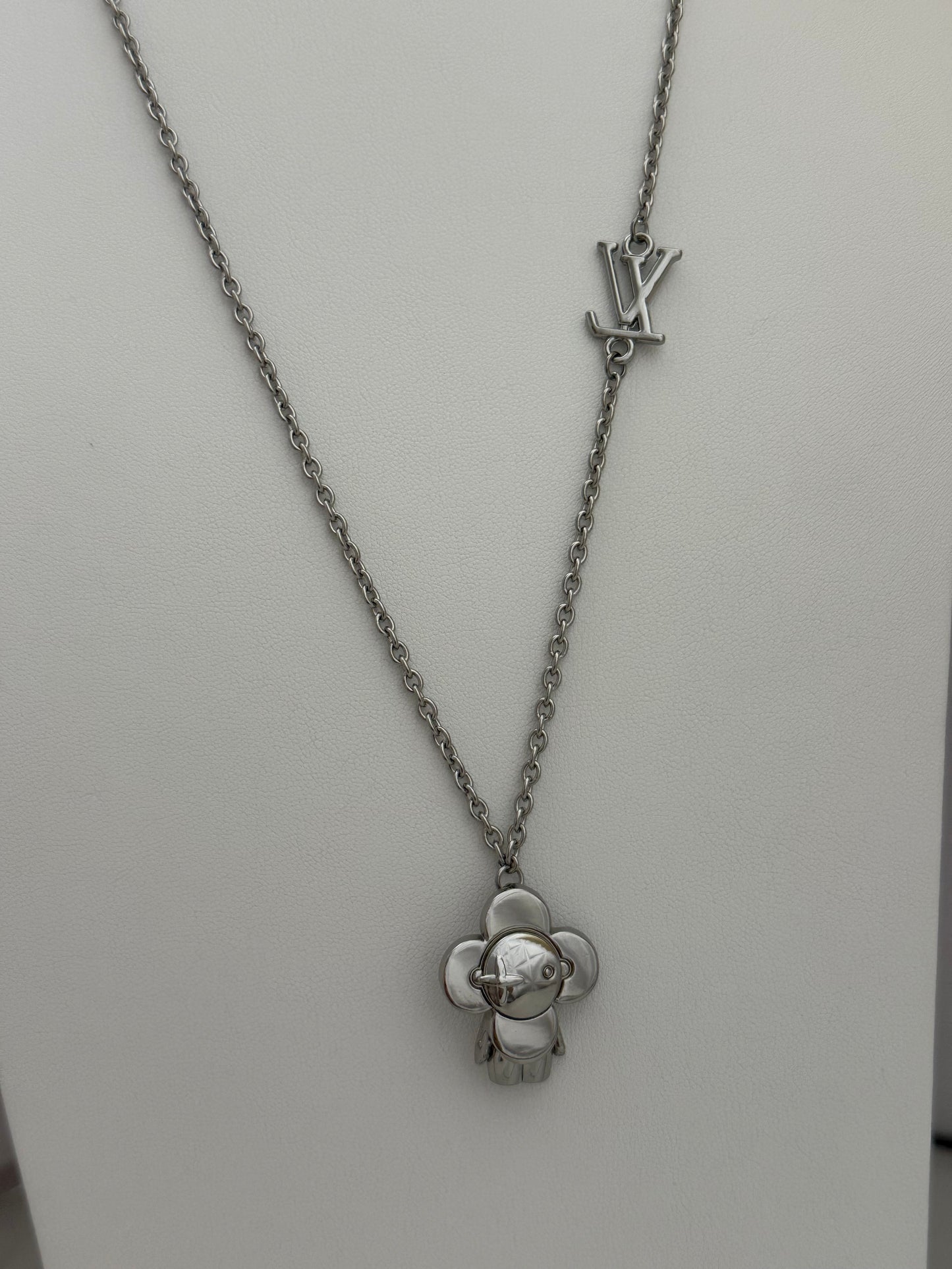 Vivi Silver Necklace