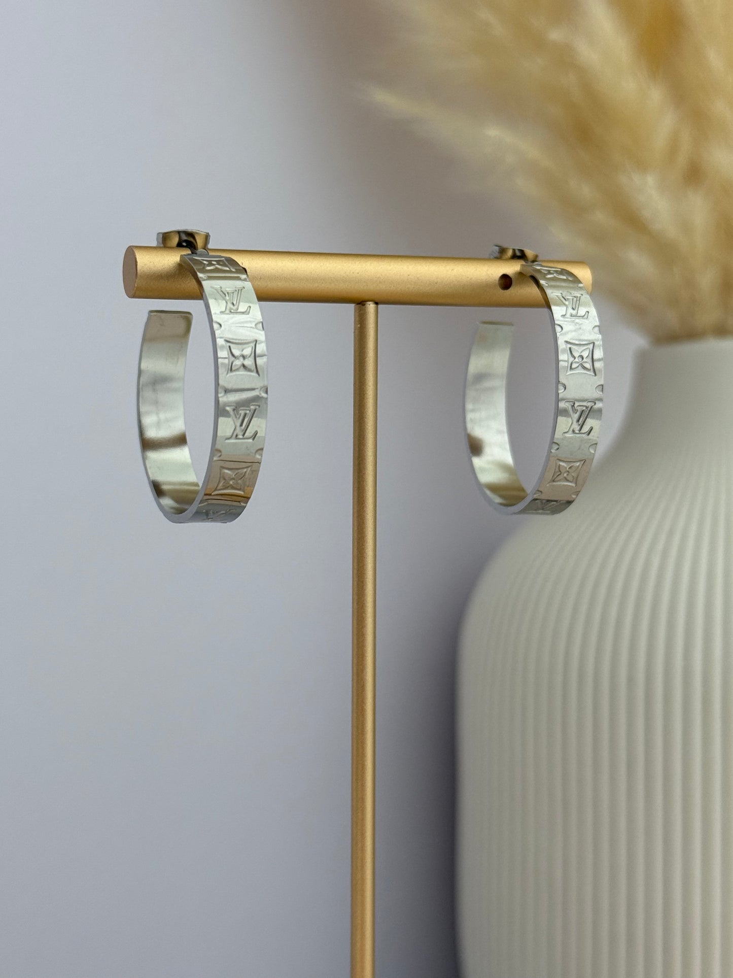 Luvi Medium Hoop