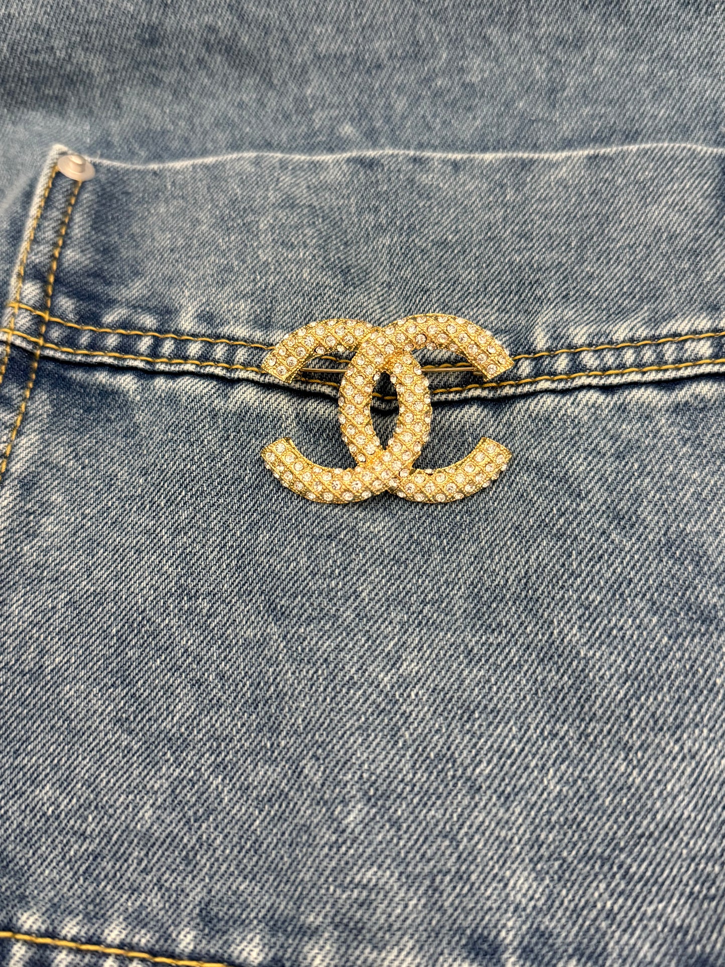 Ceci Gold Brooch