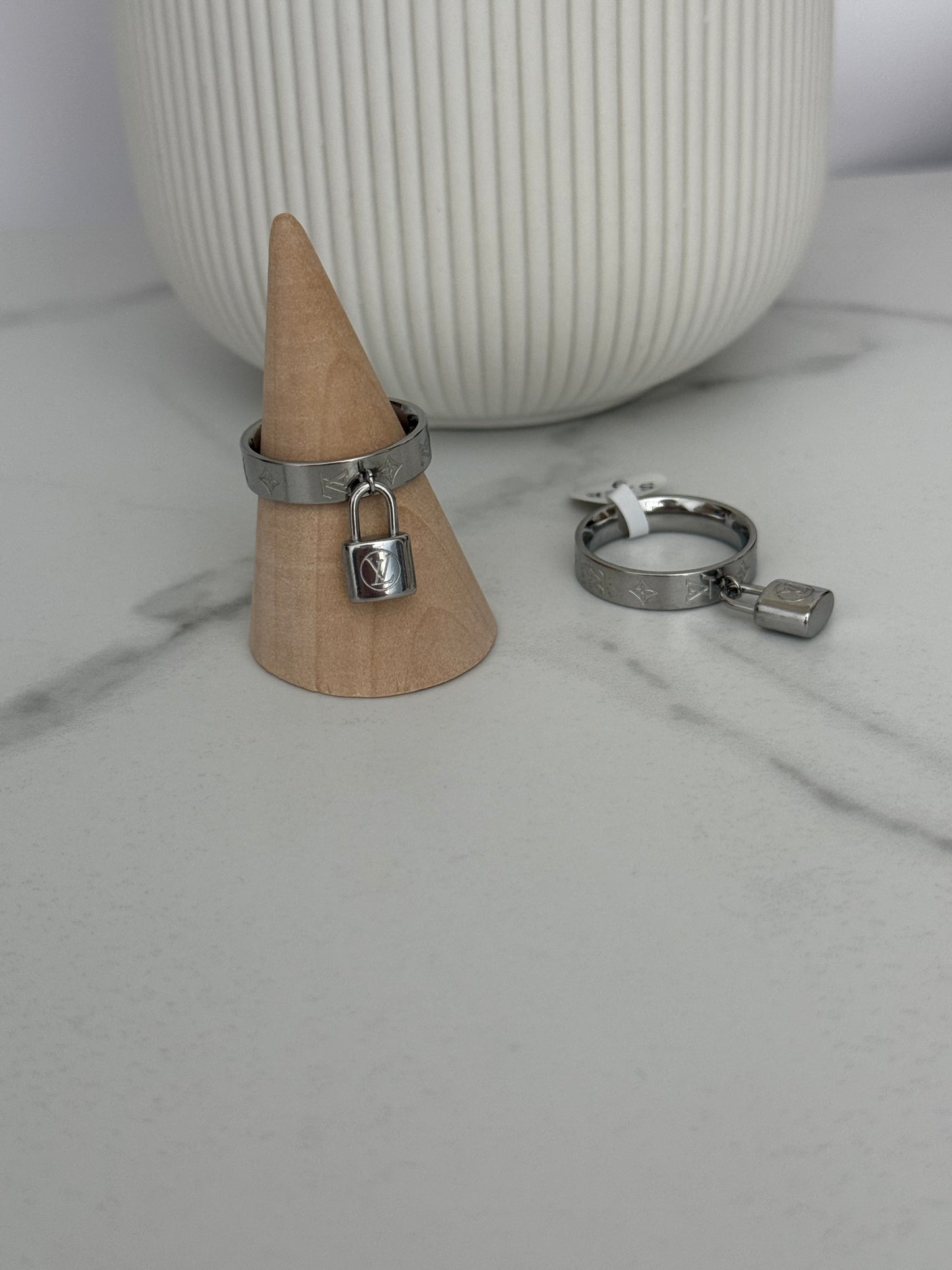 Lou Silver Lock Ring