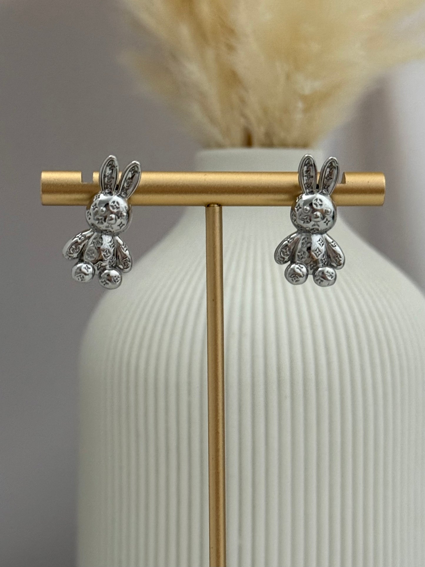 Lou Bunny Shaped Earrings