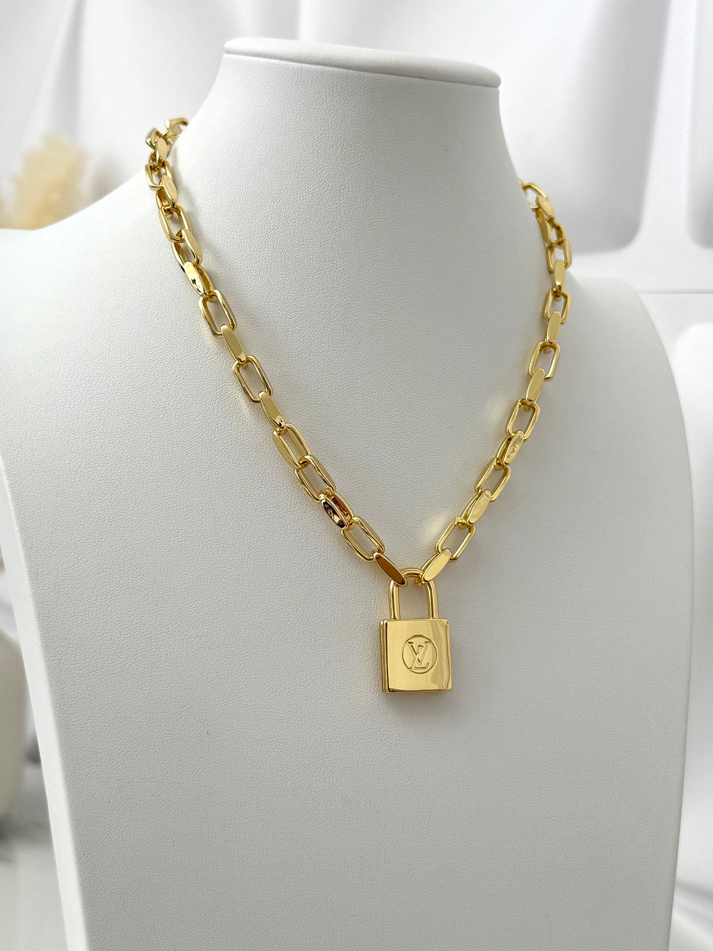 Gold Chunky Lock Necklace
