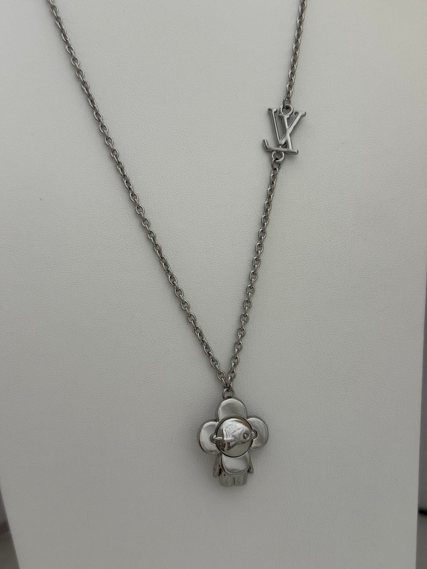 Vivi Silver Necklace