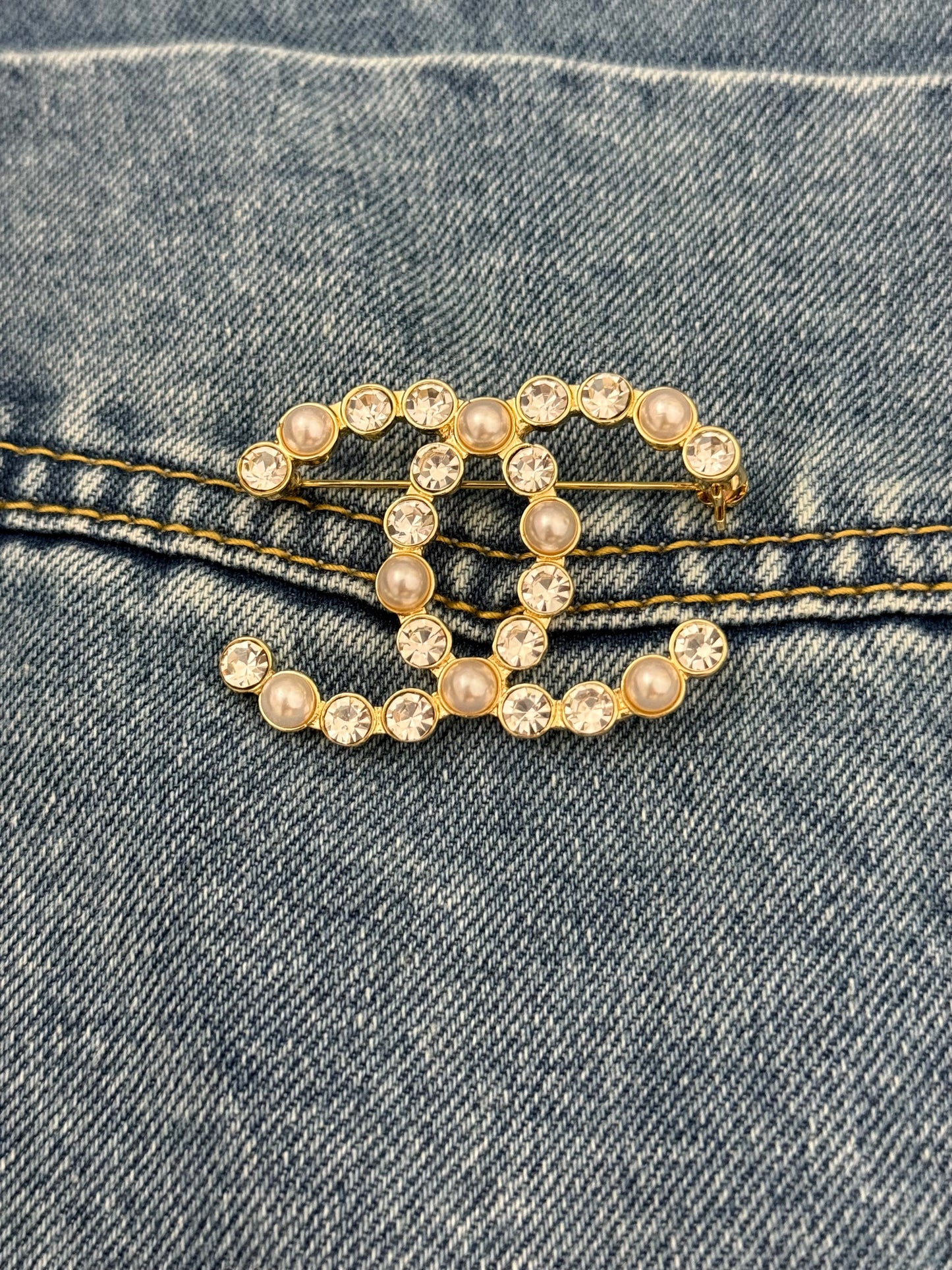 Ceci Crystal Brooch
