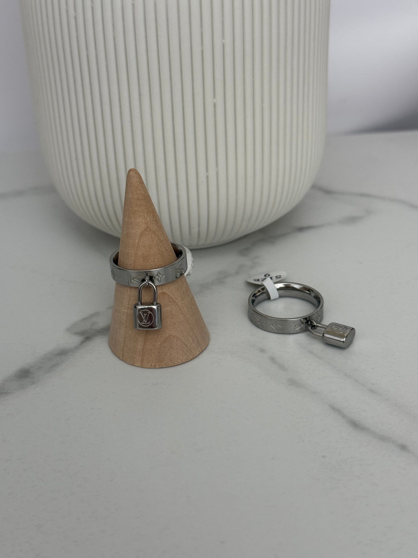 Lou Silver Lock Ring
