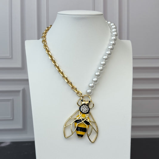 Classy Bee Necklace